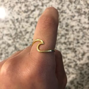 Beach wave ring
